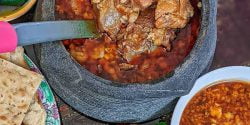طرز تهیه آبگوشت لعابدار خوشمزه به روش دیزی سنگی بازاری