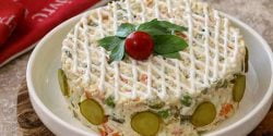 طرز تهیه سالاد الویه مجلسی با مرغ و طعمی بی نظیر