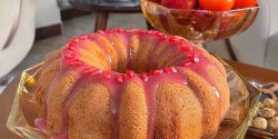 طرز تهیه کیک انار ساده با سس آب انار و طعمی بی نظیر