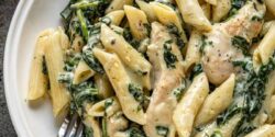 طرز تهیه پاستا مرغ و اسفناج مجلسی با طعمی بی نظیر