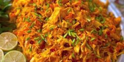طرز تهیه زرشک پلو با مرغ ریش ریش مجلسی با طعمی بی نظیر