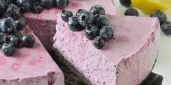 طرز تهیه چیز کیک بلوبری به روش مجلسی و با طعمی بی نظیر