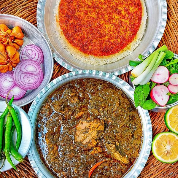 طزر تهیه قلیه تن ماهی