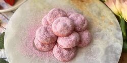 طرز تهیه کوکی توت فرنگی به روش خانگی و با طعمی بی نظیر