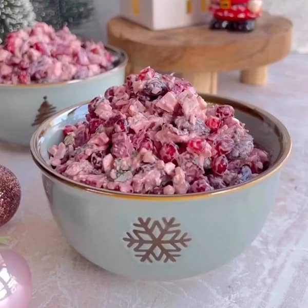 طرز تهیه سالاد لبو و انار
