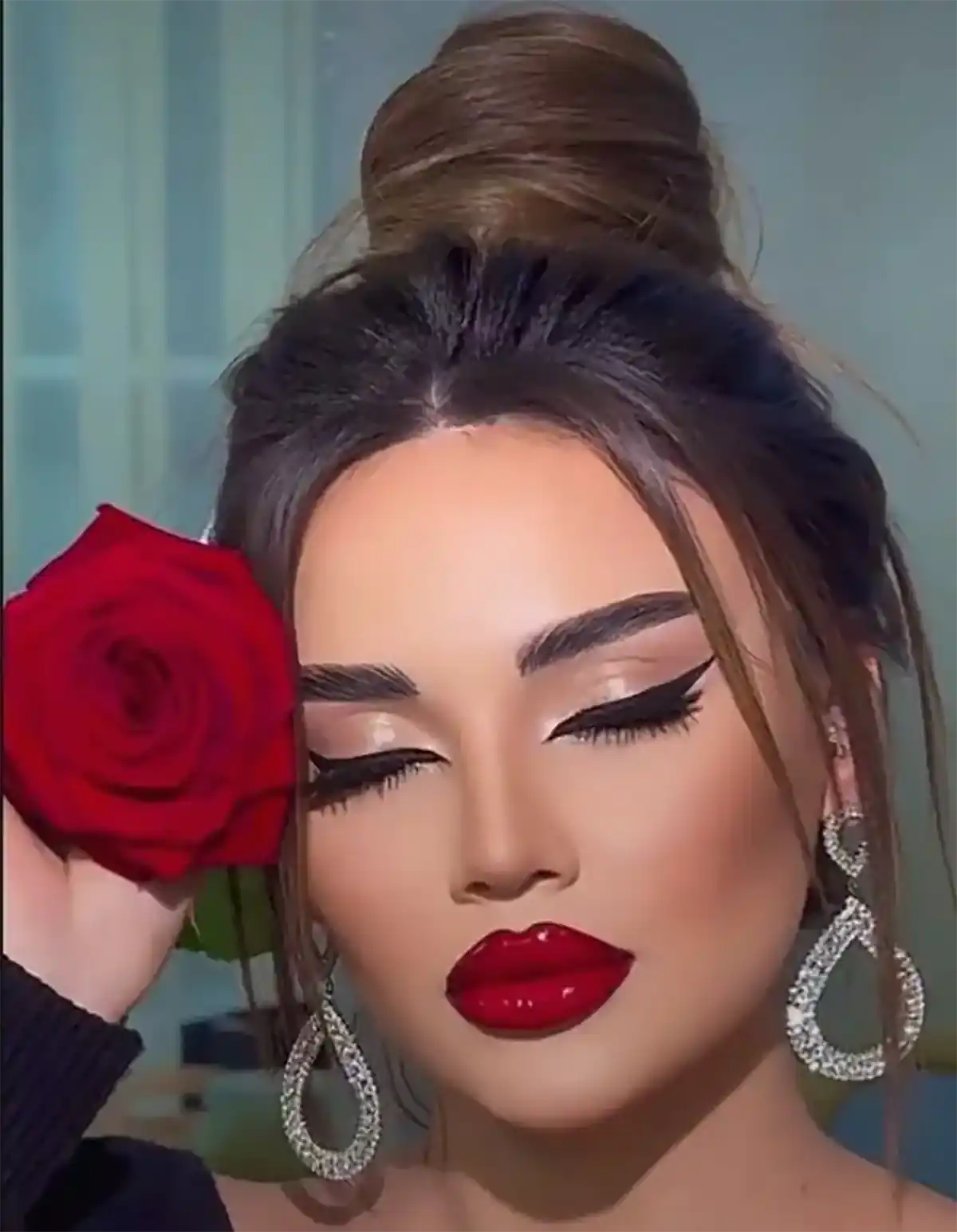 میکاپ عروس با رژ قرمز یونیک