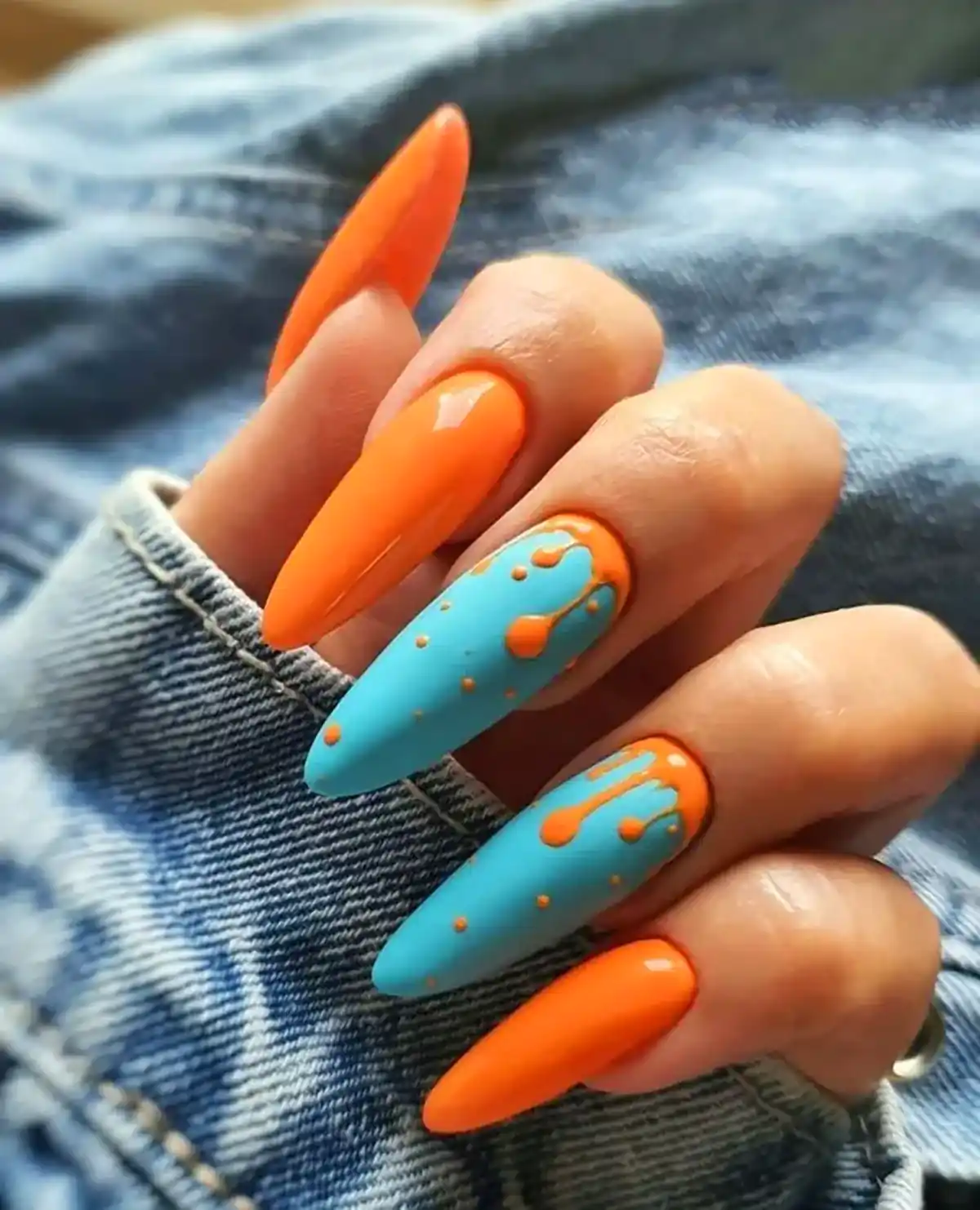 ژلیش ناخن نئونی دخترونه