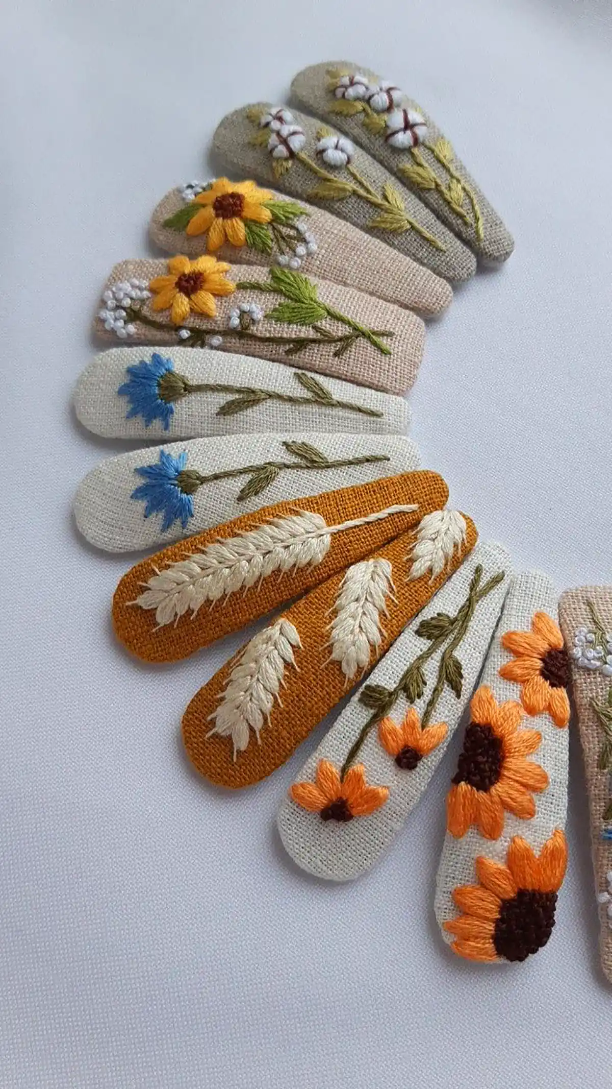 گیره تق تقی گلدوزی