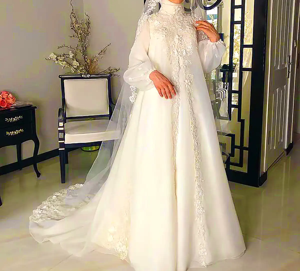 لباس عروس شنل دار 
