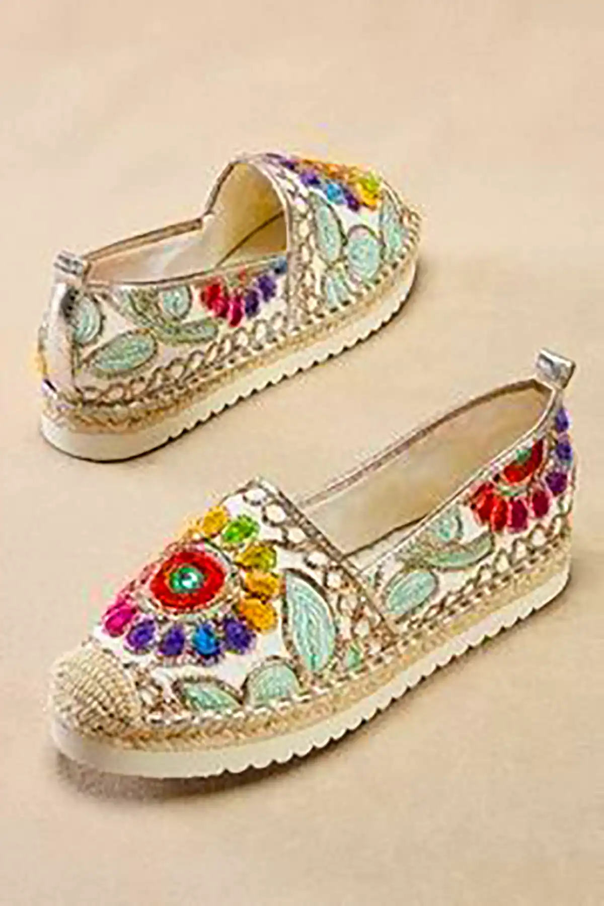 کالج گلدوزی شده ترند