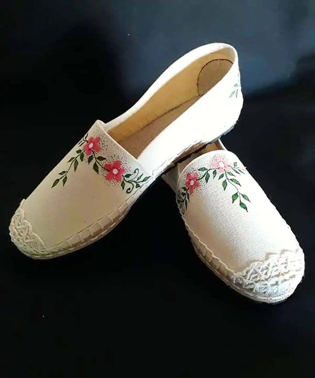 کالج گلدوزی شده ترند