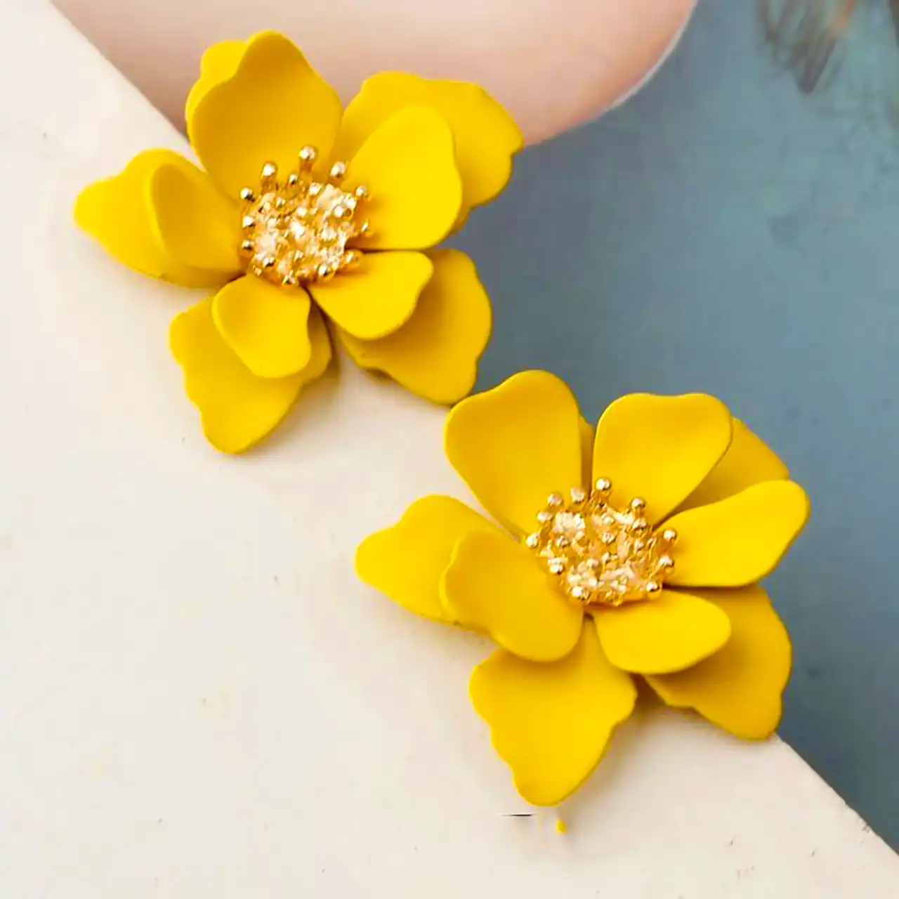 گوشواره فانتزی طرح گل