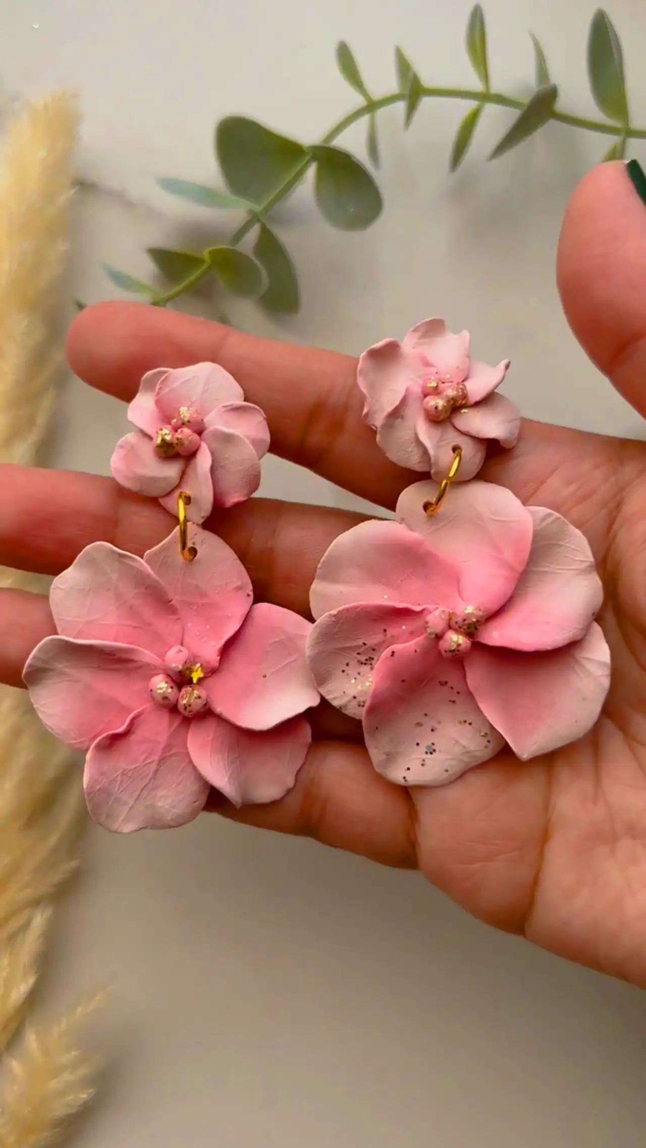 گوشواره جذاب گلبرگ