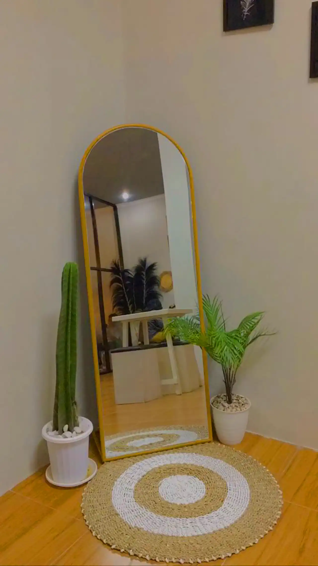 آینه قدی مناسب دکور مینیمال