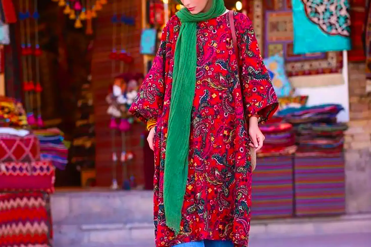مانتو لاکچری با طراحی خاص
