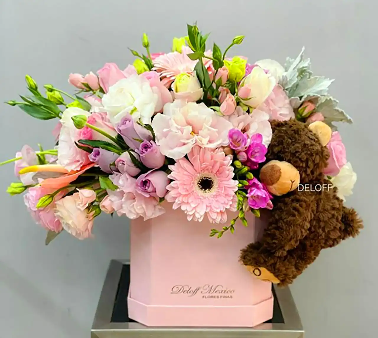 باکس گل برا هدیه خاص 