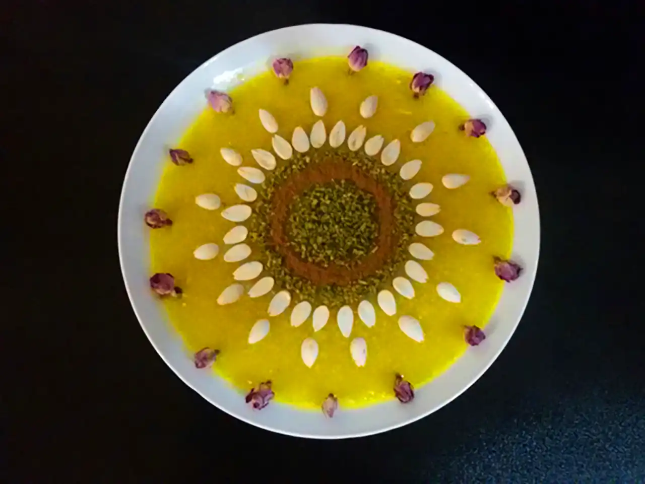 تزئین سنتی شله زرد مجلسی