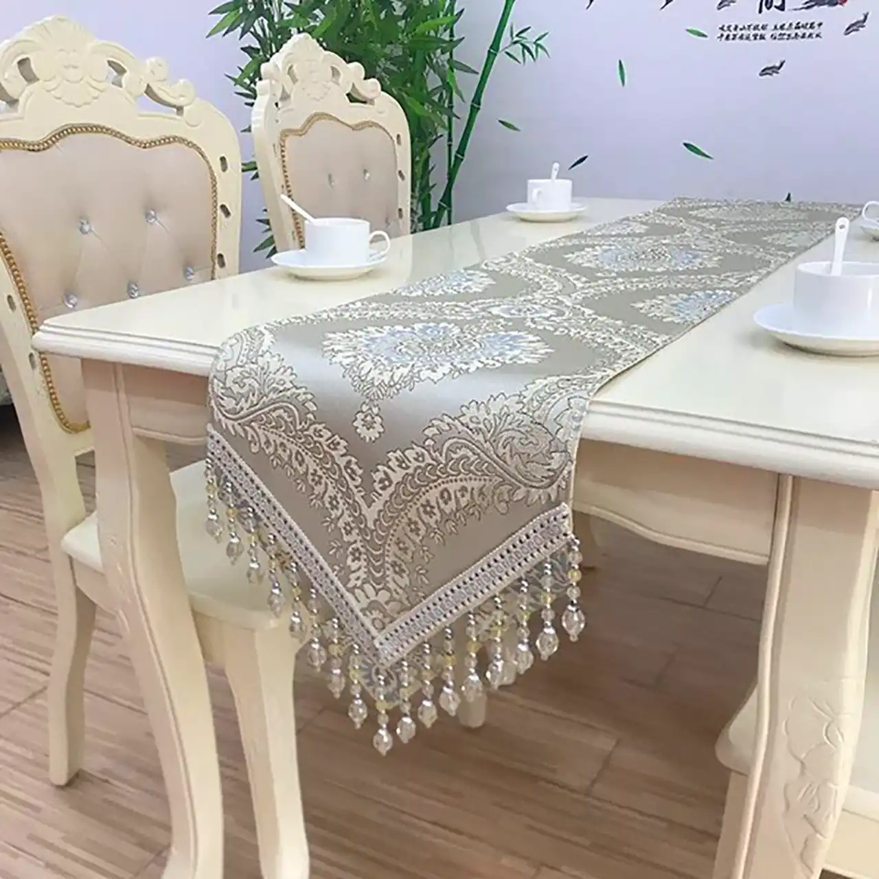 رومیزی طرحدار پارچه ای 