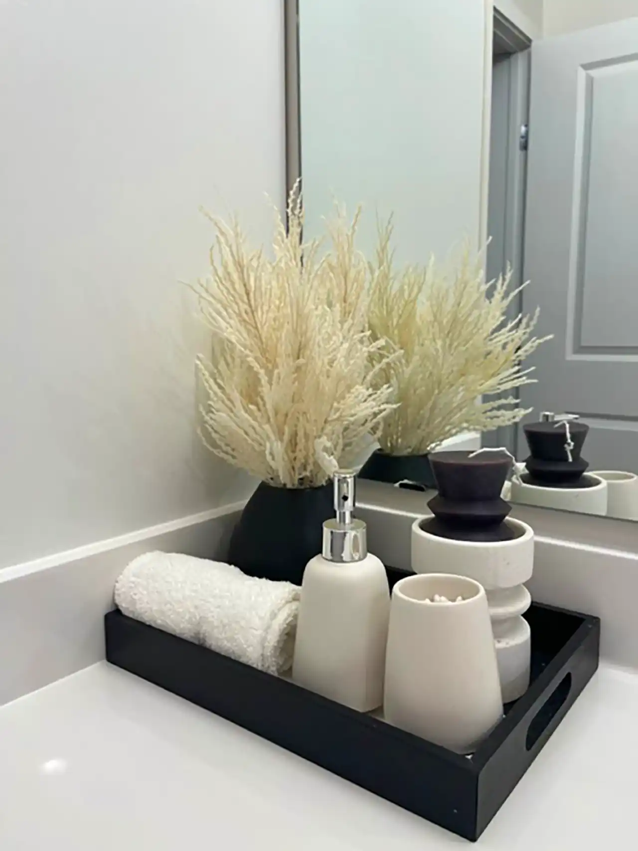 سینی تزئینی برای سرویس بهداشتی 