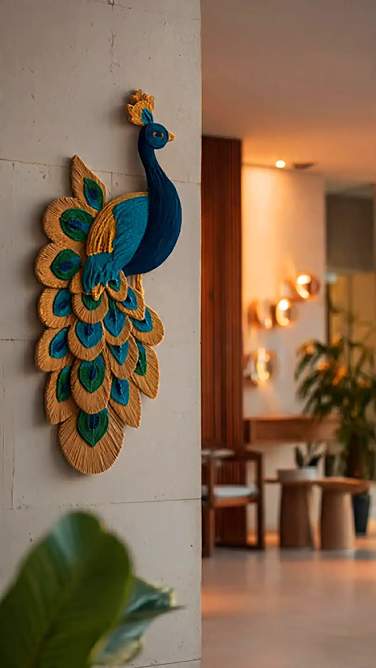 دیوارکوب شیک طرح طاووس